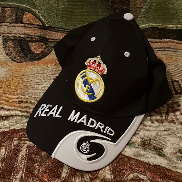 REAL MADRID Futbol Soccer Club Adult Cap Embroidered Adjustable 100% Cotton NEW - Picture 10 of 10